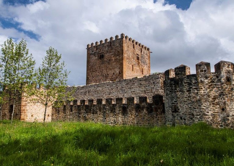 Muñatoizko Gaztelua, Spain